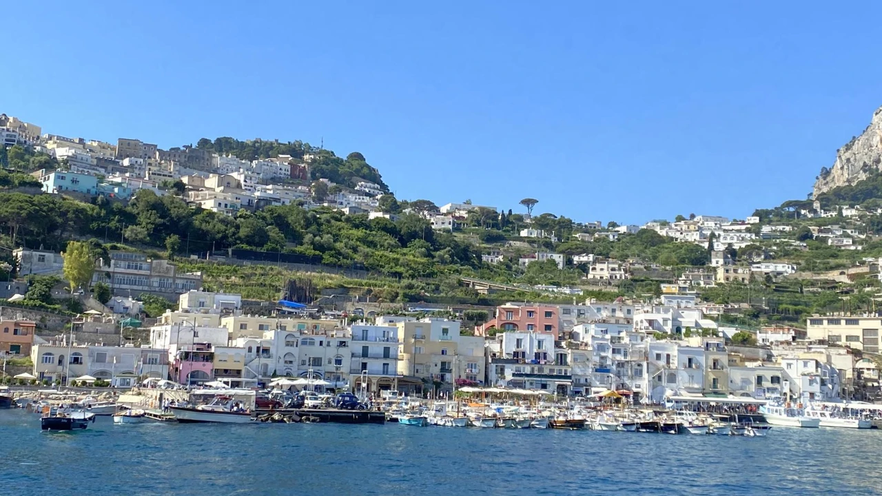 Petak, 4. srpnja na Prvom, Foto: Mitska Amalfijska obala - ljubav poroci, slatki život/dokumentarni film