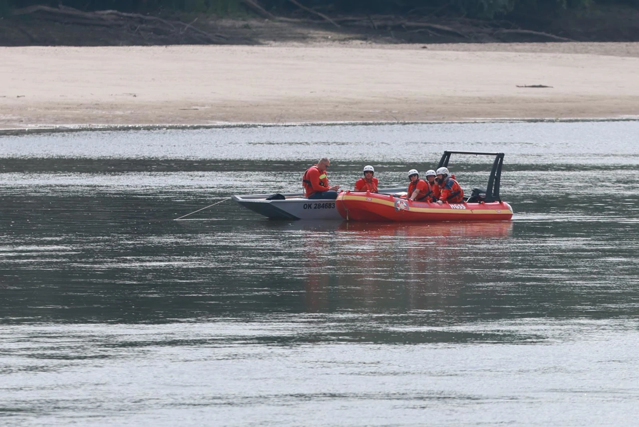 Potraga za djetetom nestalim u Dravi u Belišću, Foto: Davor Javorovic /Pixsell