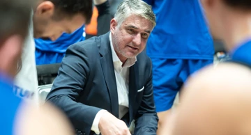 Trener Dinama Damir Mulaomerović 