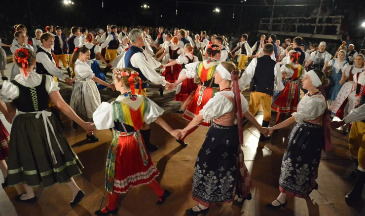 Dožinky/Arhiva