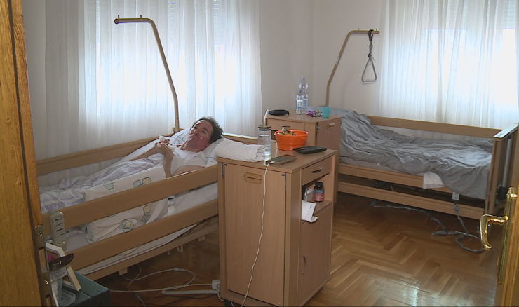 Nepokretni pacijenti fizikalnu terapiju u kući čekaju mjesecima