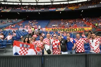 Hrvatski navijači pristižu na De Kuip, Foto: Ante Cizmic/CROPIX