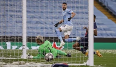 Riyad Mahrez zabija za 1:0 , Foto: Phil Noble/REUTERS