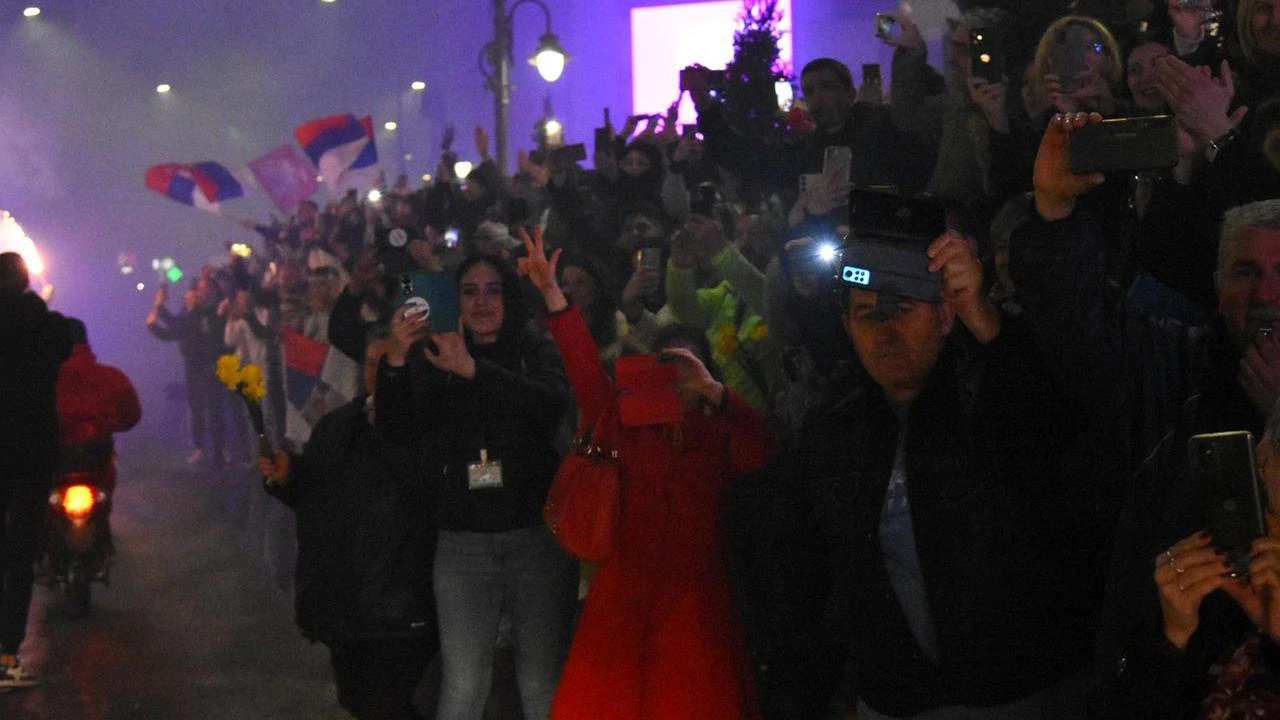 EK traži istragu je li protiv prosvjednika u Beogradu korišten 'zvučni top'