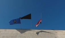 Crna zastava na zgradi Poglavarstva, Foto: HTV/HRT