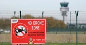Natpis "Zona zabrane dronova" u Belgiji