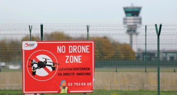 Natpis "Zona zabrane dronova" u Belgiji