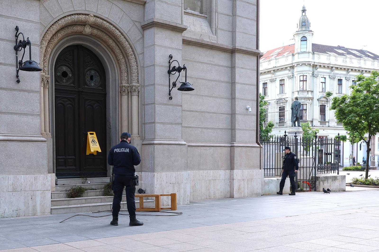 pxl 230426 150551631 20260424103246