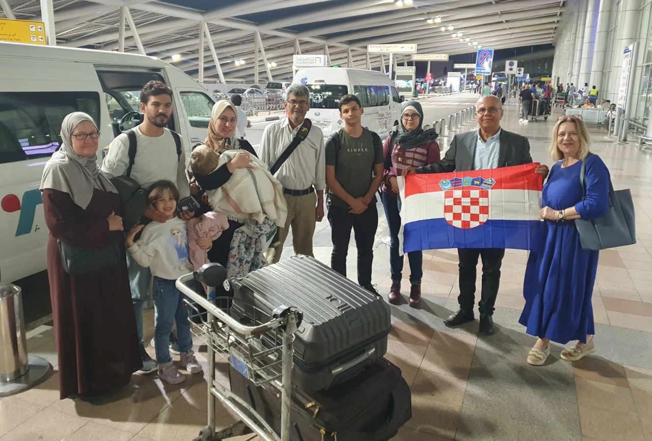 Prva skupina Hrvata evakuiranih iz Gaze krenula prema Hrvatskoj