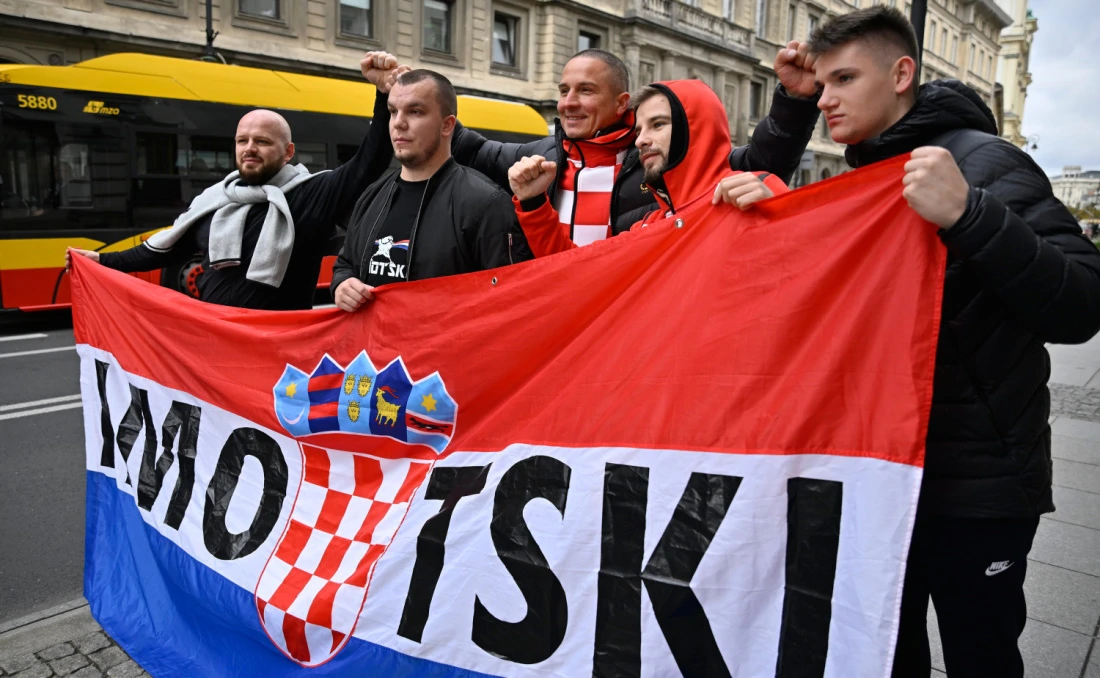 Hrvatski navijači u Varšavi, Foto: Damir Krajač/CROPIX