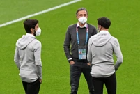 Luis Enrique s igračima na terenu Wembleyja, Foto: Facundo Arrizabalaga/Pool via REUTERS