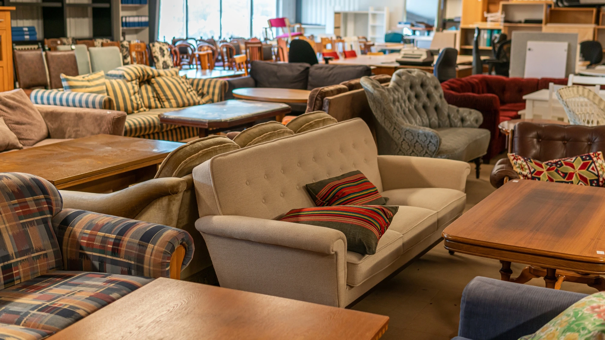 Neto dobit u trgovini namještajem porasla 35,8 posto