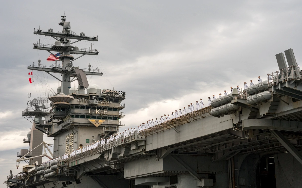 Nosač zrakoplova USS Dwight D. Eisenhower