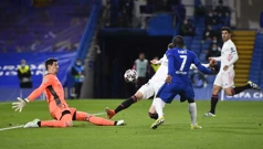 Thibaut Courtois branni udarac N'Golo Kantea, Foto: Toby Melville/REUTERS