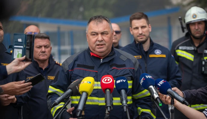 U Osijeku održana konferencija za medije zbog velikog požara 