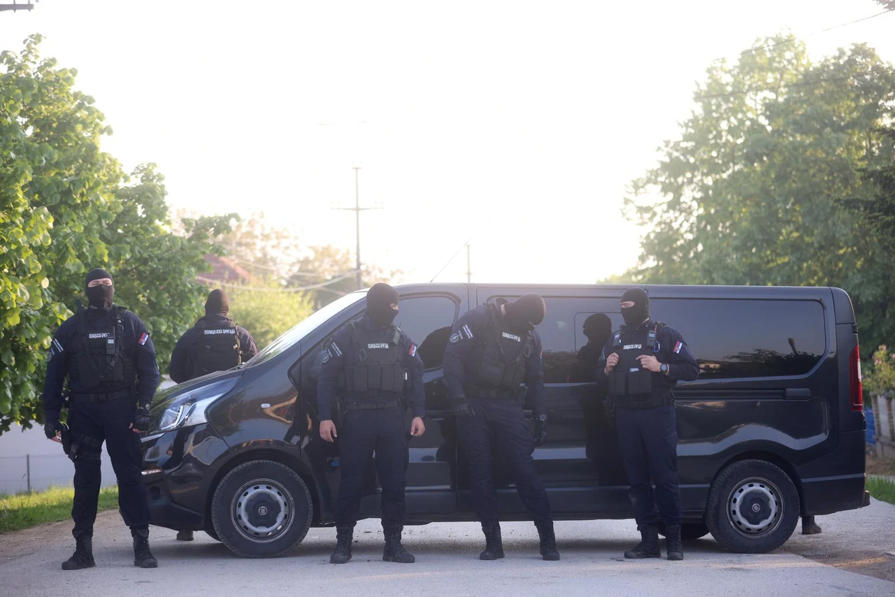 Dubona: Policija osigurava područje gdje je sinoć došlo do masovne pucnjave, Foto:  Armin Durgut /PIXSELL
