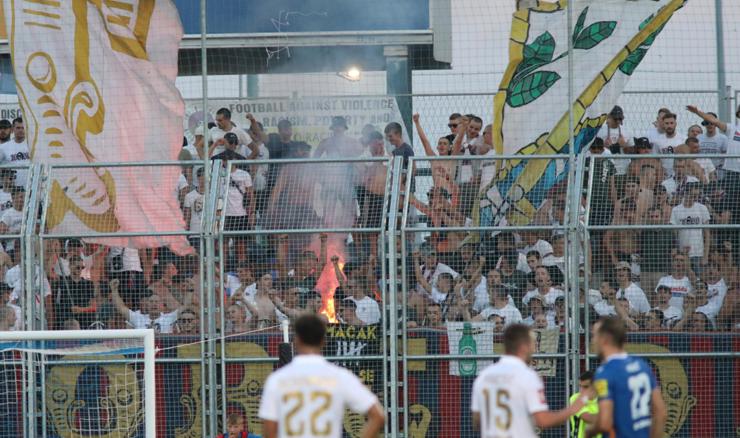 Nogometni spektakl u Varaždinu zasjenio navijački incident
