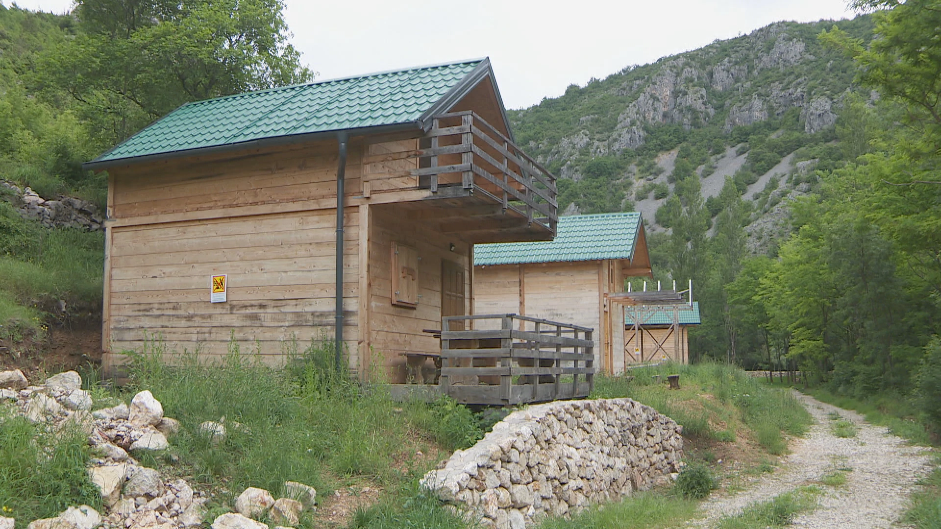 Kuće uz Zrmanju