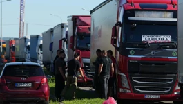 Kamionski prijevoznici u BiH blokirali carinske terminale, promet otežan 