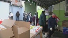 Podjela božićnih "paketa života"