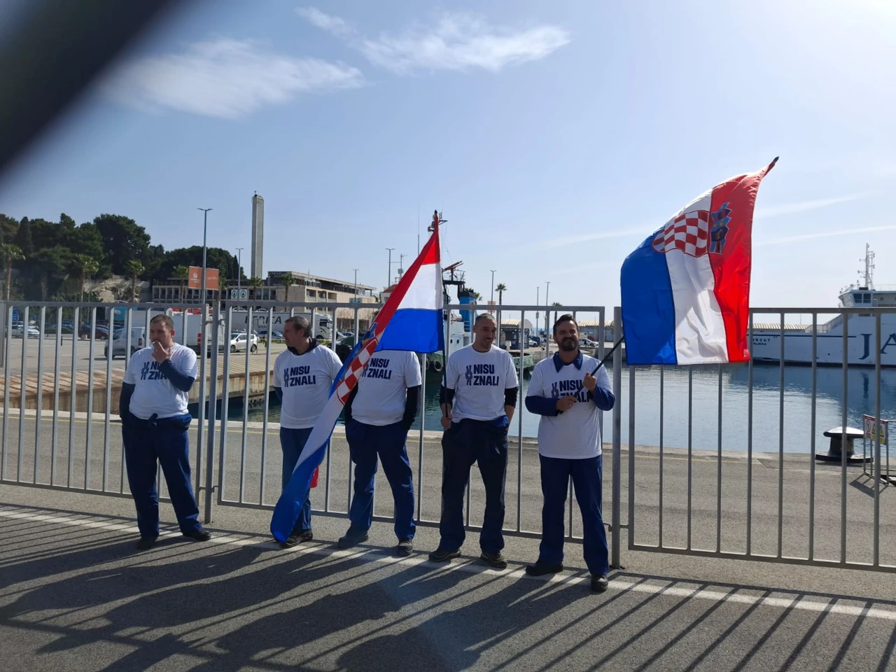  Prosvjedi pomoraca u znak podrške kolegama