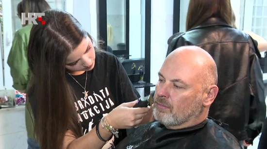 'Bradata aukcija' u Dubrovniku: brijanjem brade skupljaju donacije