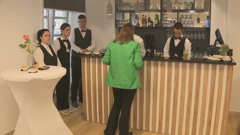 Znanja na recepciji, u restoranu i kuhinji bruse - učenici