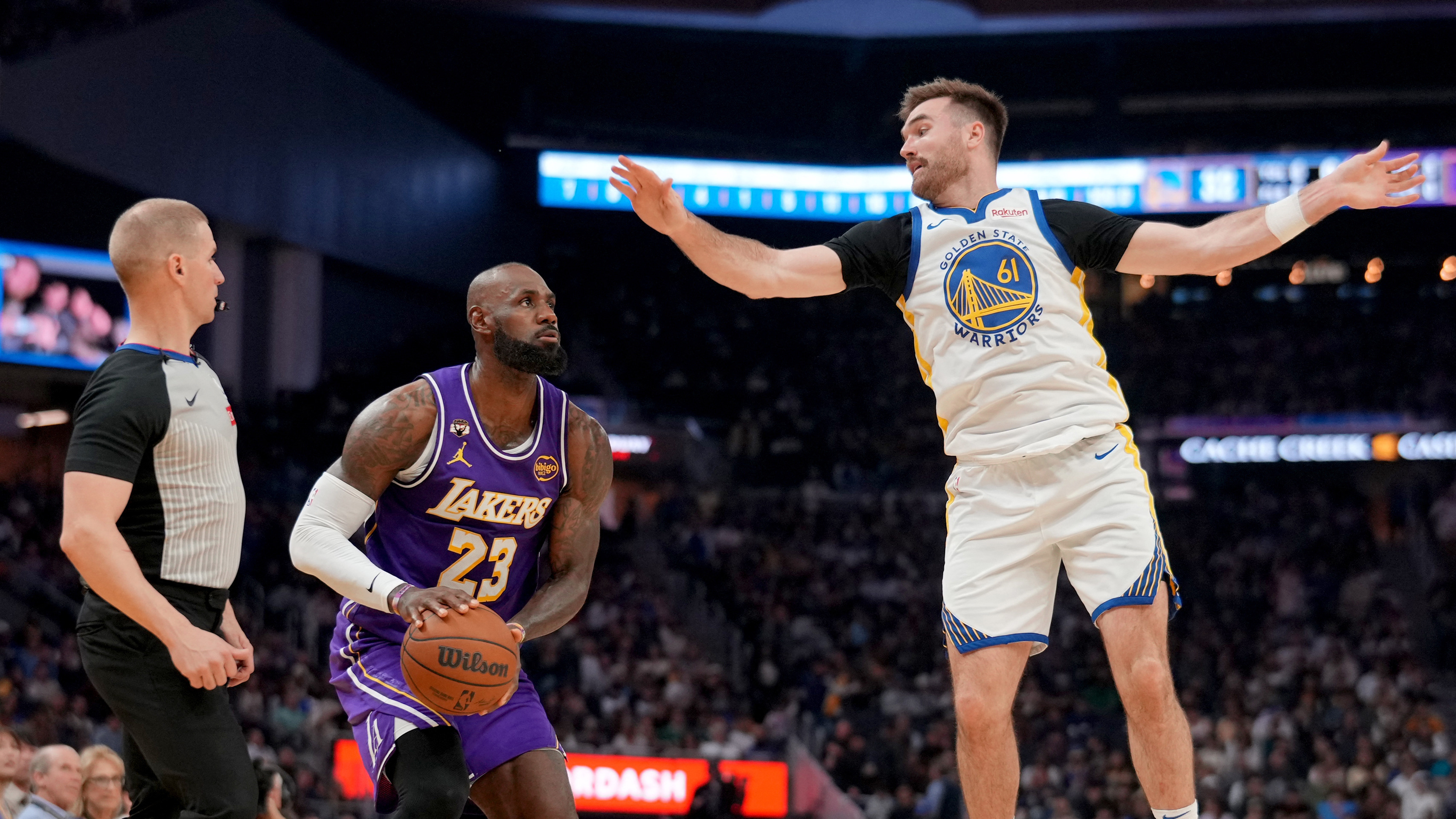 2026 04 10t032259z 515020826 mt1usatoday28697226 rtrmadp 3 nba los angeles lakers at golden state warriors 20260410080023