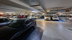 Garaža puna automobila, Foto: Ivan Klinec/HRT