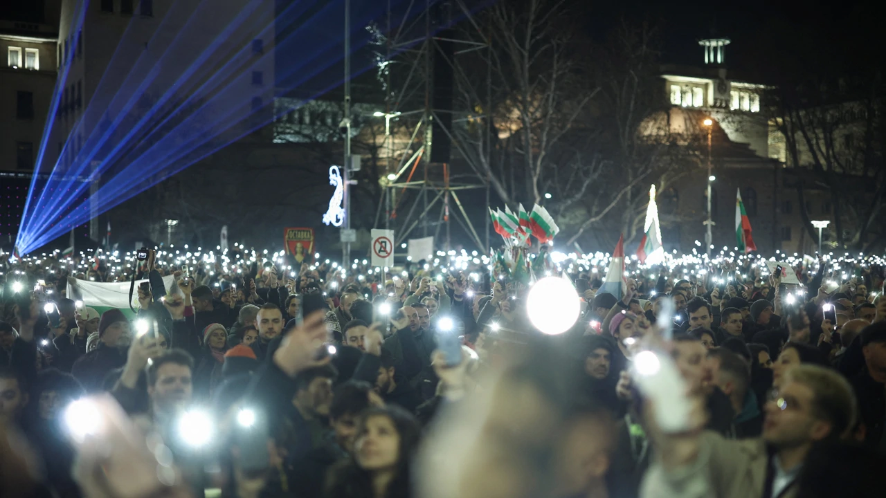 Bugarska vlada pala nakon višetjednih prosvjeda