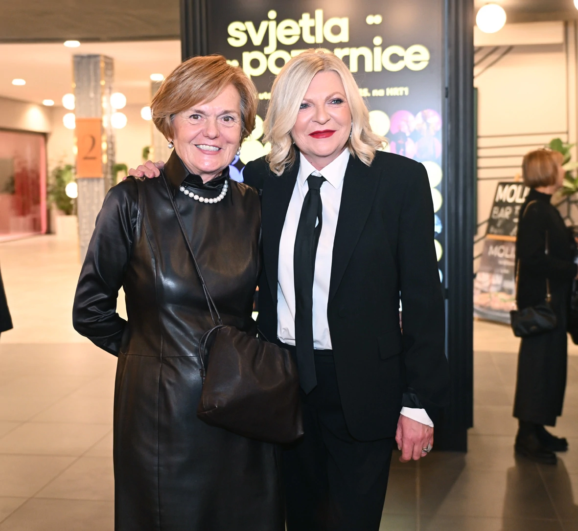 Premijera serijala "Svjetla pozornice"