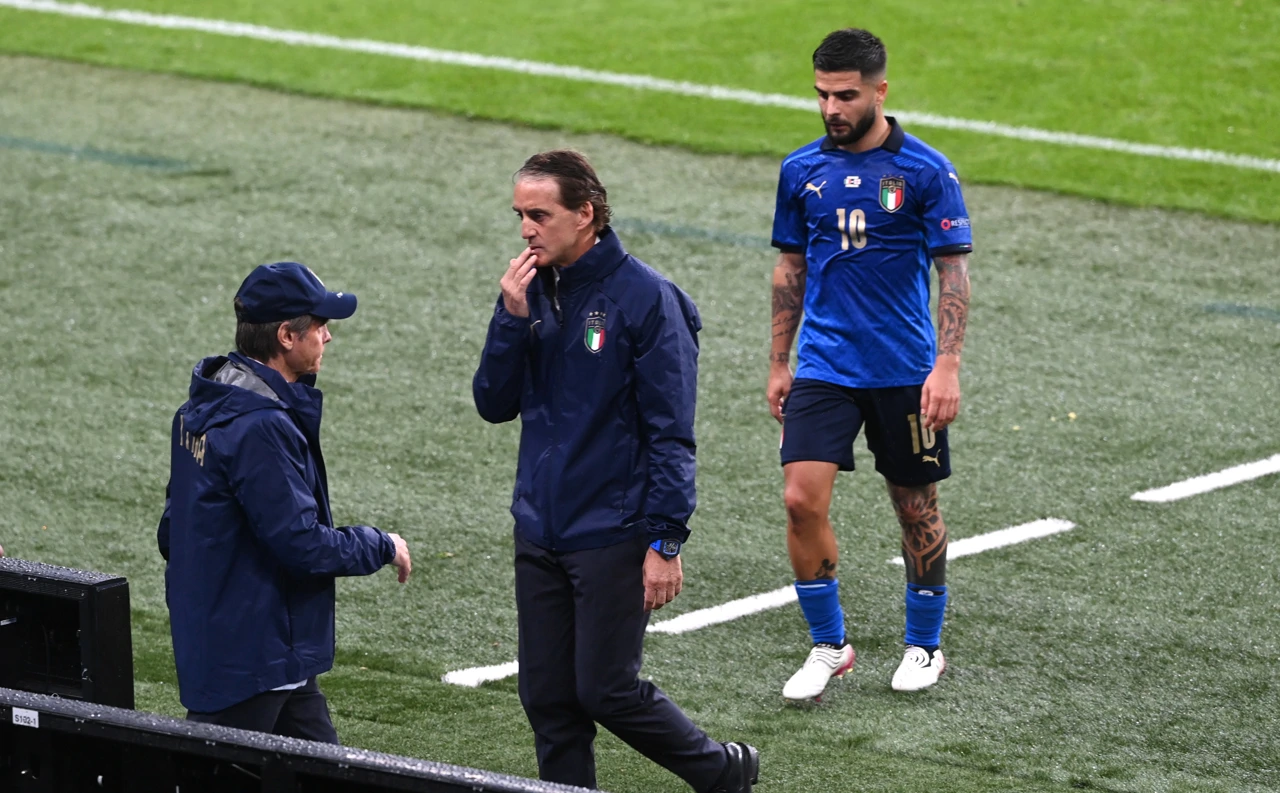 Pokisli Mancini i Insigne na poluvremenu finalne utakmice, Foto: Facundo Arrizabalaga/Pool via REUTERS