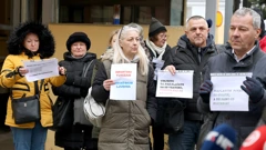  Zagreb: Prosvjed malih iznajmljivača ispred Sabora 