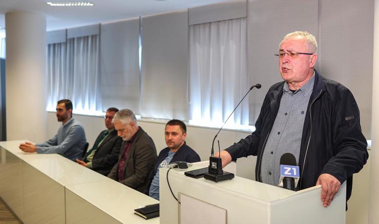 Sindikati javnih službi najavili prosvjed; odgovorio im premijer