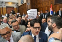 Kaos i tučnjava u srbijanskom parlamentu, prekinuta sjednica, Foto: R.Z. / ATAImages /PIXSELL