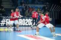 Zagrijavanje hrvatskih rukometaša uoči Francuske, Foto: Sanjin Strukic/PIXSELL