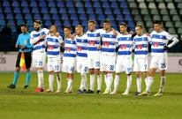 Nogometaši Osijeka kod izvođenja jedanaesteraca, Foto:  Dubravka Petric /PIXSELL