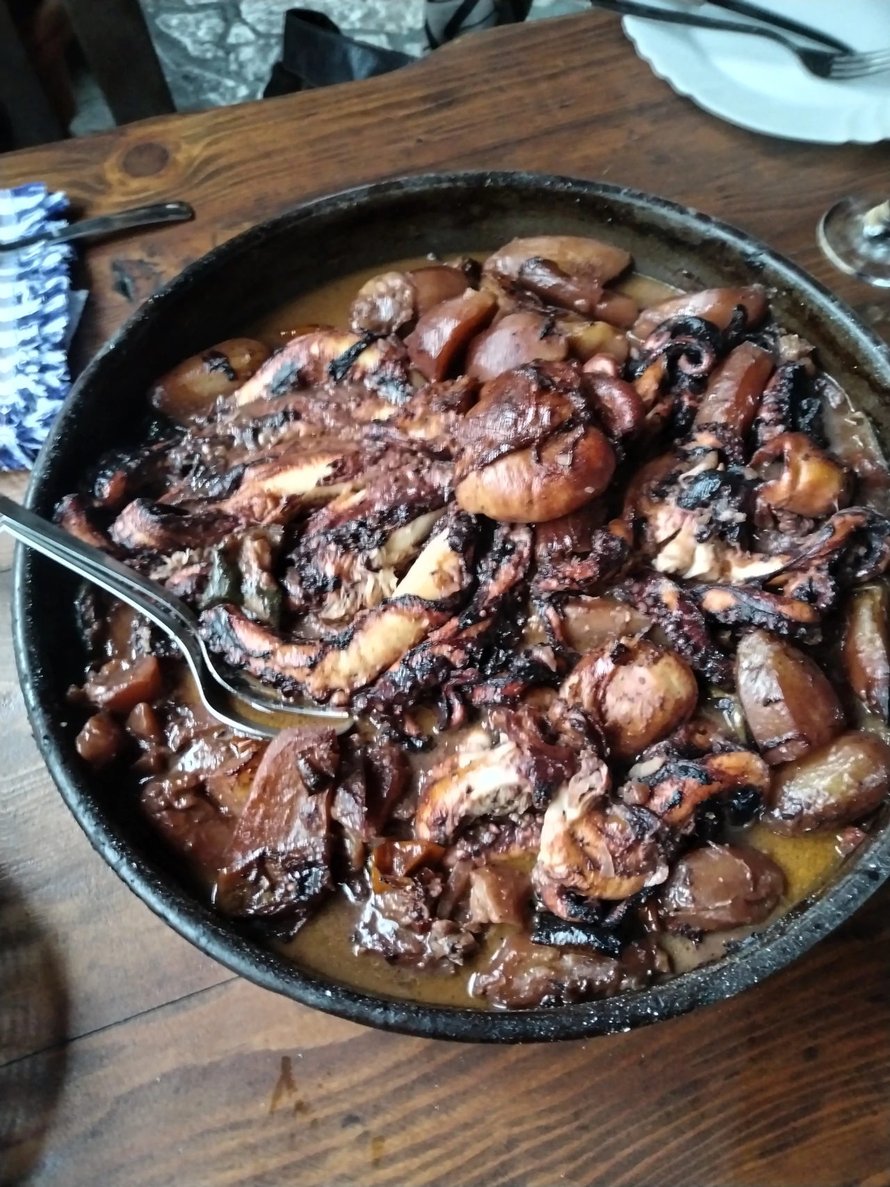 Hobotnica ispod peke OPG Podanje, Foto: Vjekoslav Madunić/osobna arhiva