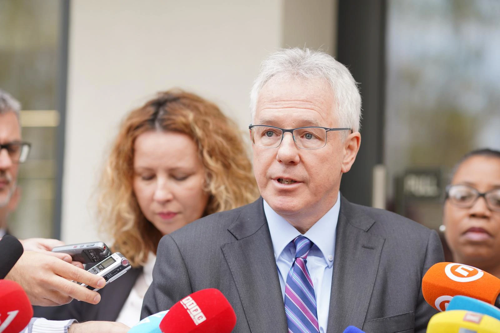 Američki veleposlanik: Političko ozračje u BiH najlošije od rata, Dodik najodgovorniji