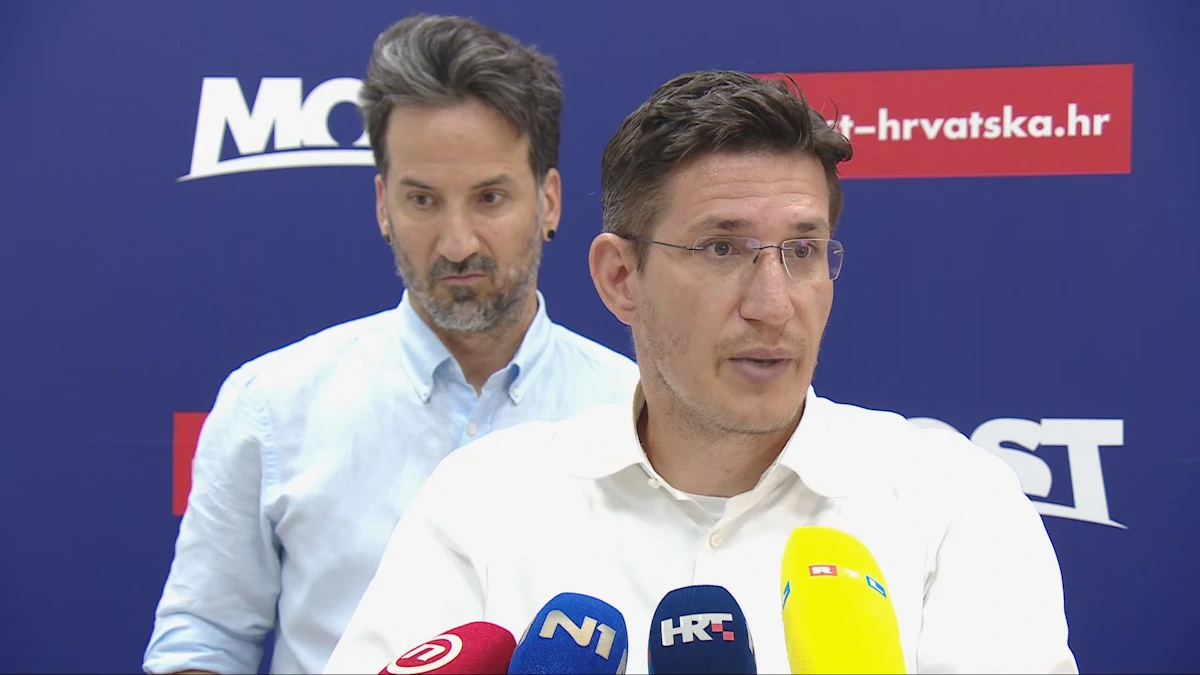 Marin Miletić i Zvonimir Troskot na konferenciji za novinare