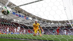 Eriksen postiže pogodak Sloveniji, Foto: Angelika Warmuth/REUTERS
