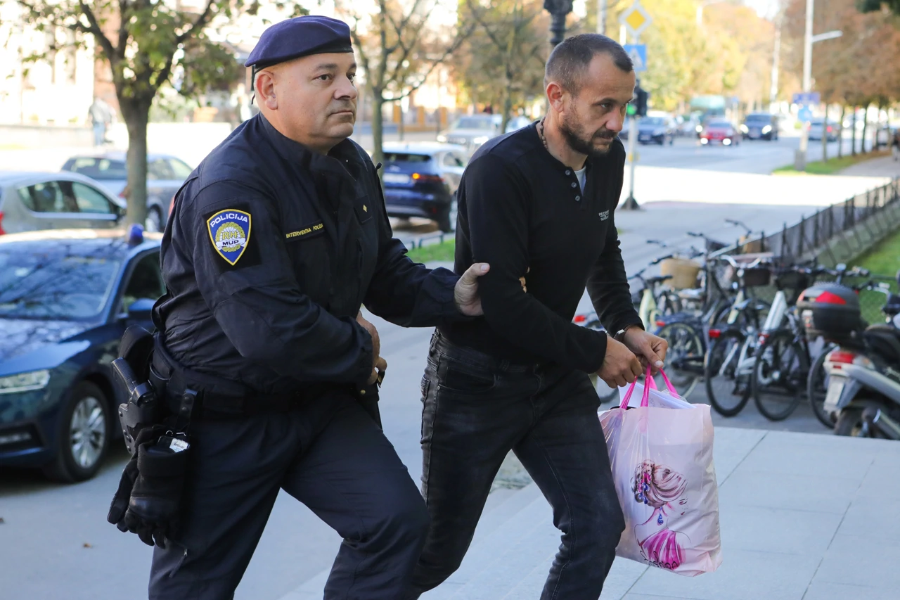 Osumnjičeni dolaze kod suca istrage na Županijski sud u Osijeku, Foto: Dubravka Petric/PIXSELL