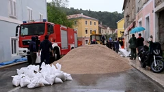 Vatrogasci u Obrovcu
