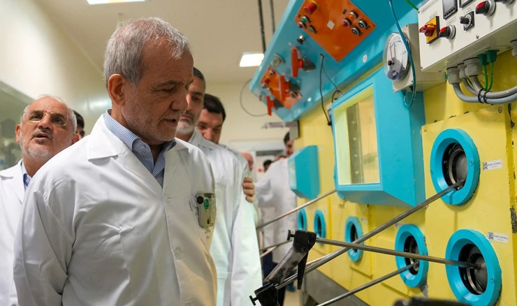 Masoud Pezeshkian posjetio Iransku organizaciju za atomsku energiju u Teheranu