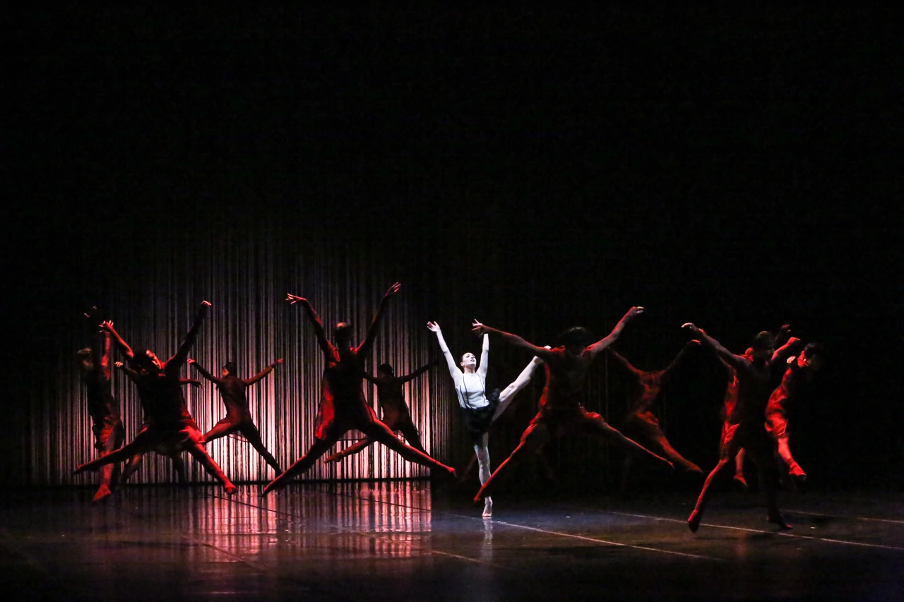 Light Through the Fingers