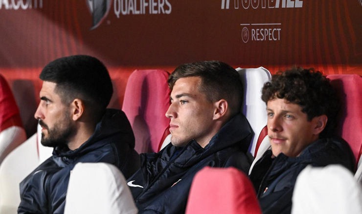 Luka Sučić (u sredini)