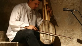 Noel Šuran tijekom performansa DALMAISTRA