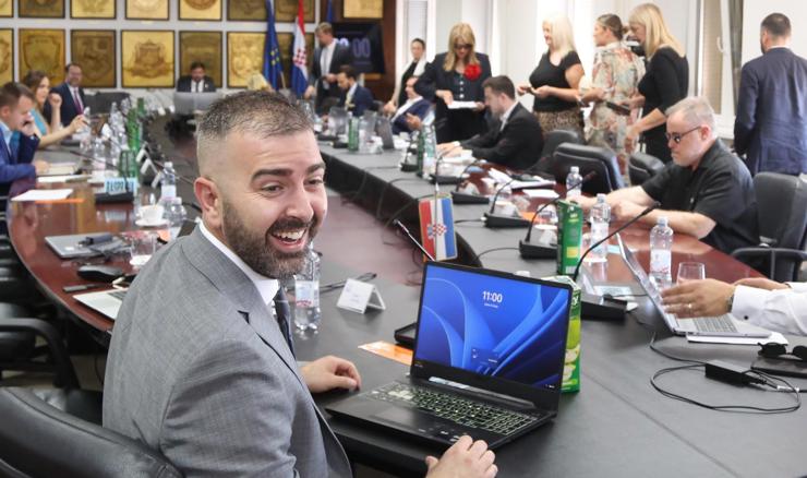 Split: Dnevni red na Gradskom vijeću prihvaćen nak