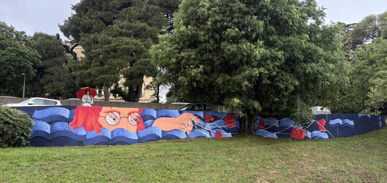 Mural "Lov na slova" Tee Jurišić
