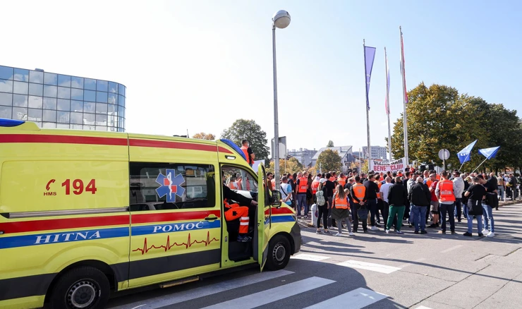 Prosvjed djelatnika zavoda za Hitnu medicinu